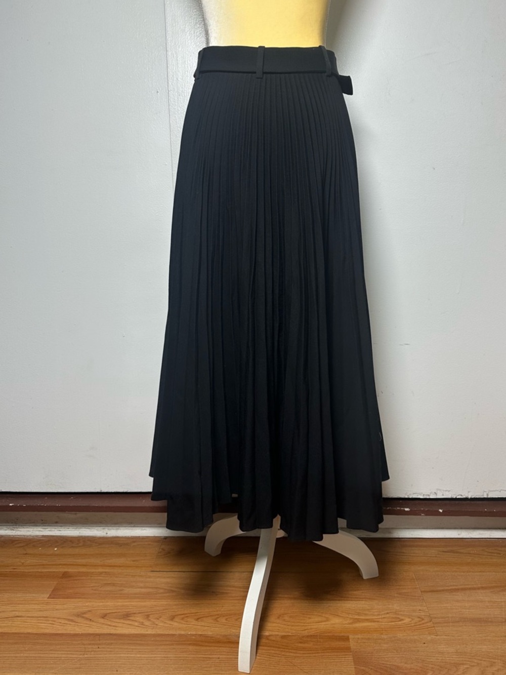 Zara Black Pleated Midi Skirt with Belt - Picture 3 of 8